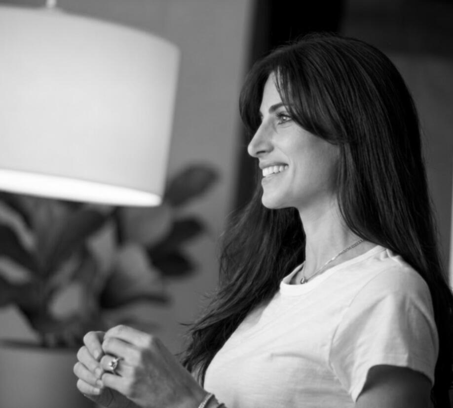 Haníe Valadí Haníe Valadí - Holistic Therapist providing ACT and Breathwork online